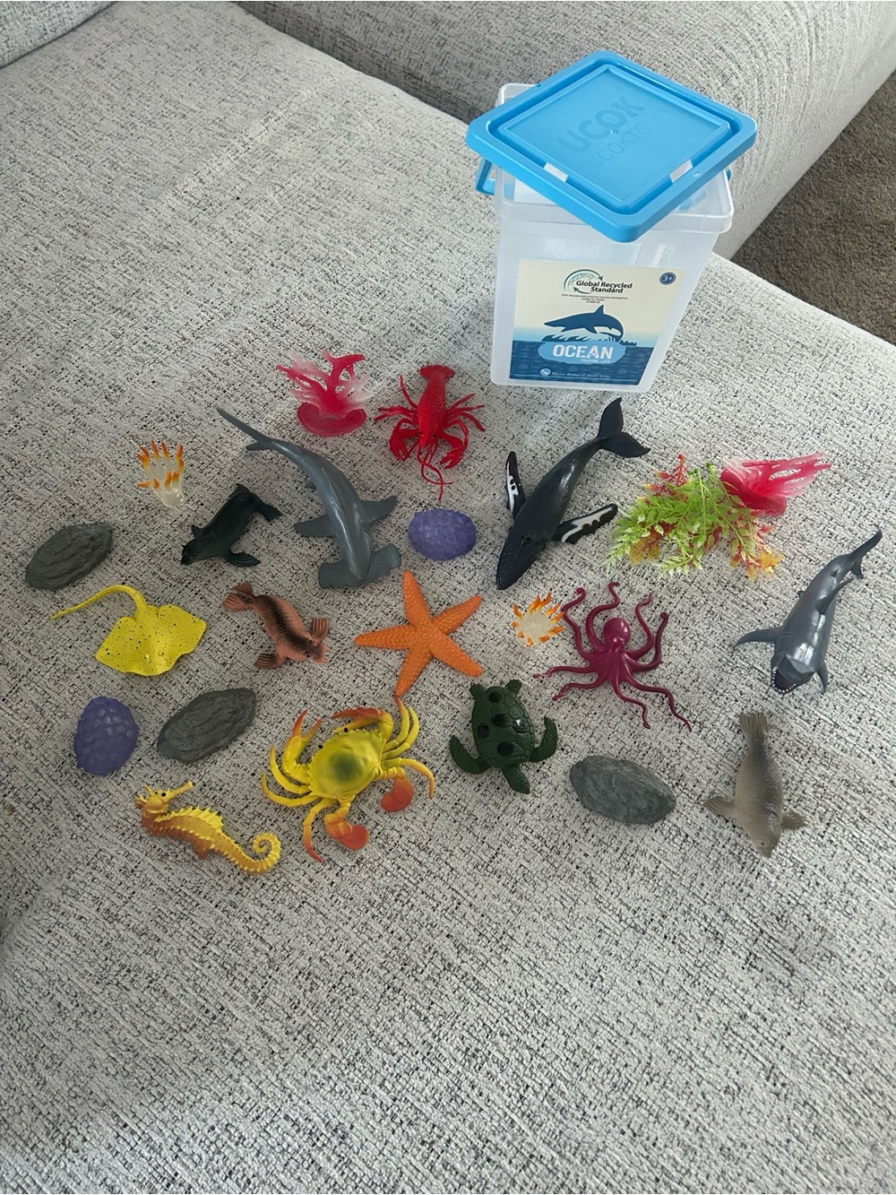 Ocean Animal Play Set - Blue Lid Storage Tub